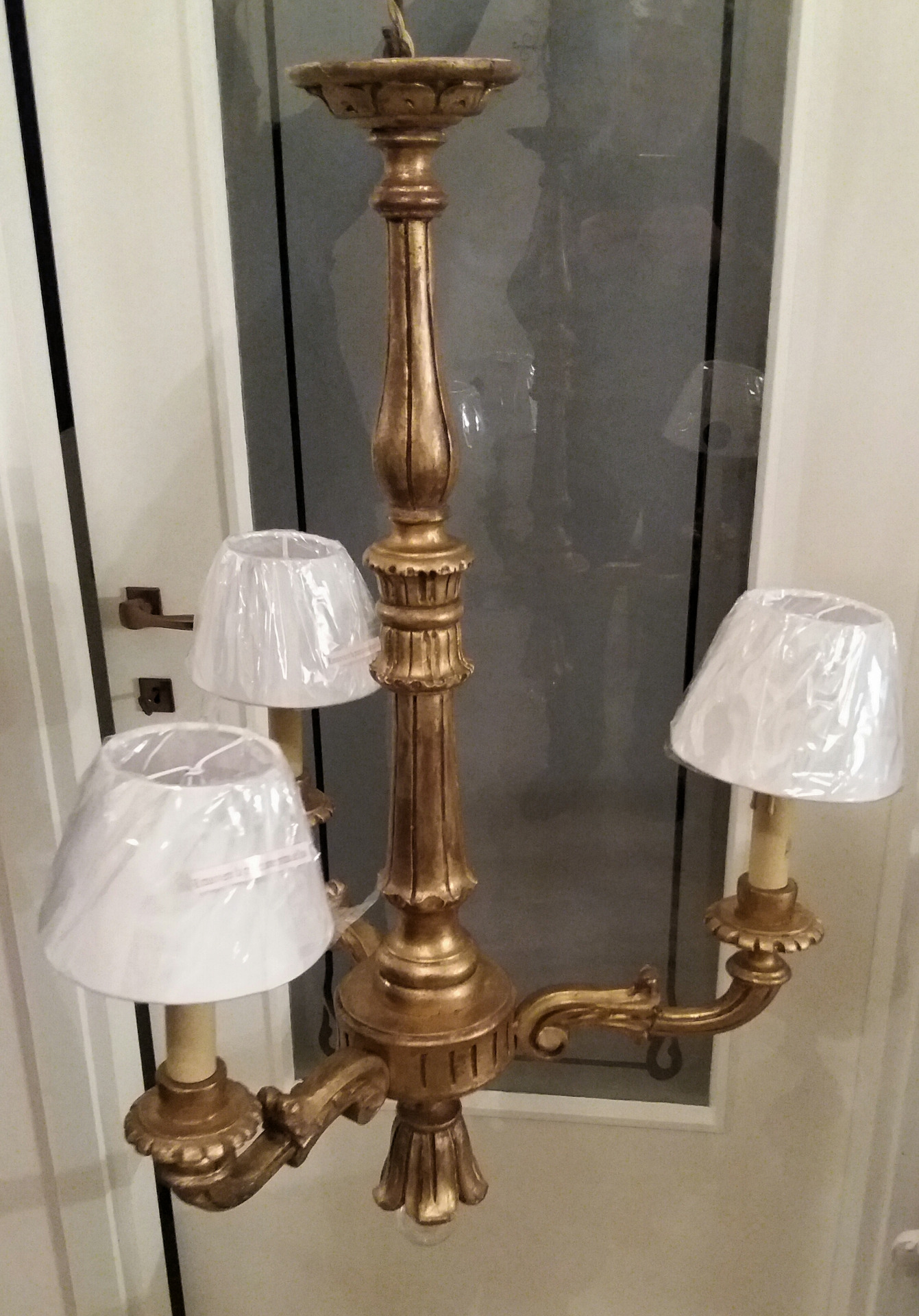 Lampadario legno dorato